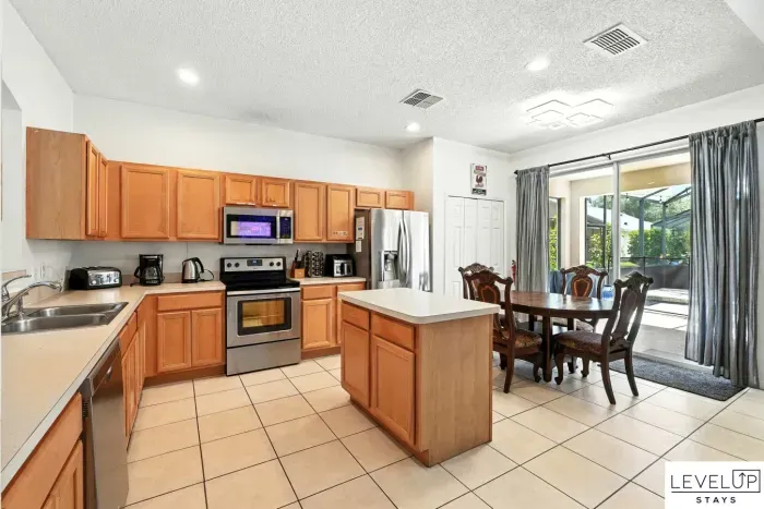 17-print-8520 Sunrise Key Dr_17.jpg