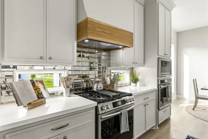 20-972 Driftwood Dr-9.jpg