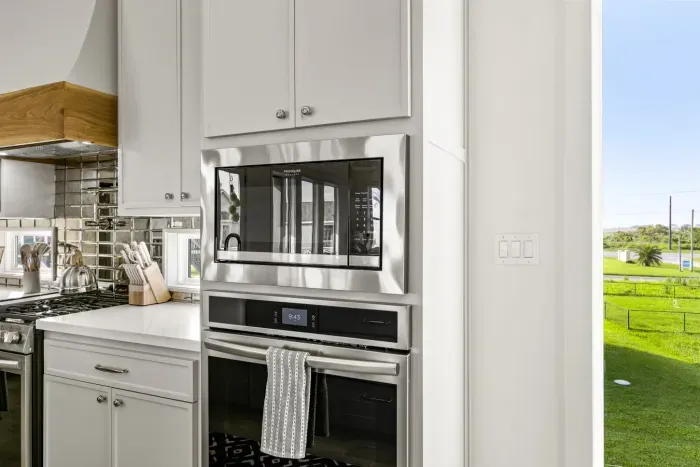 22-972 Driftwood Dr-11.jpg