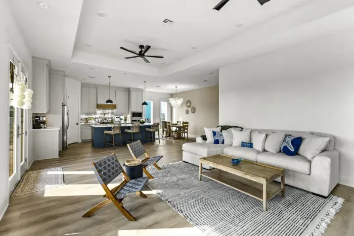 16-972 Driftwood Dr-5.jpg