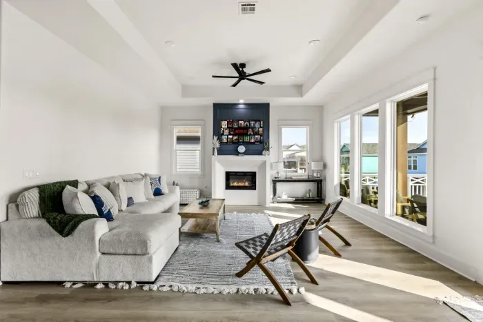 12-972 Driftwood Dr-1.jpg