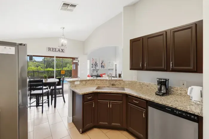 26-print-534 Paloma Dr_26.jpg