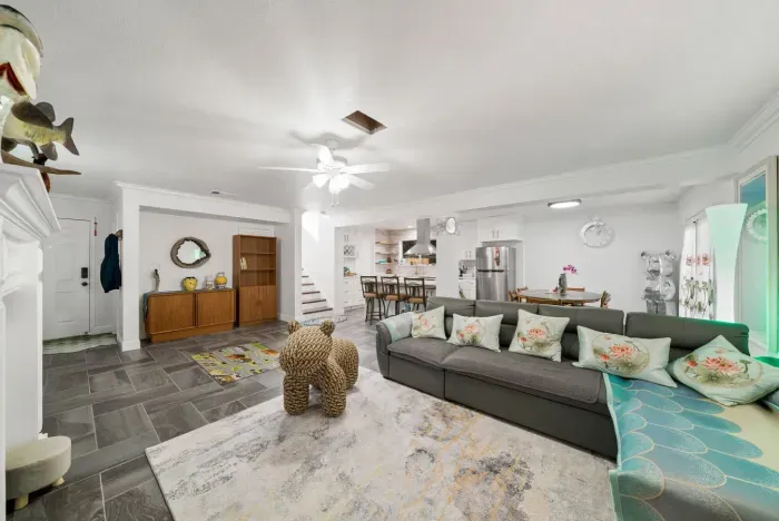 10111 Sungate Park-9.jpg