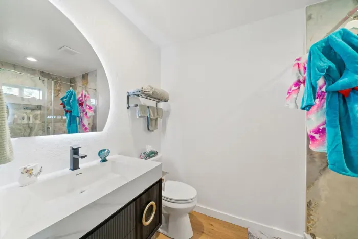 10111 Sungate Park-25.jpg