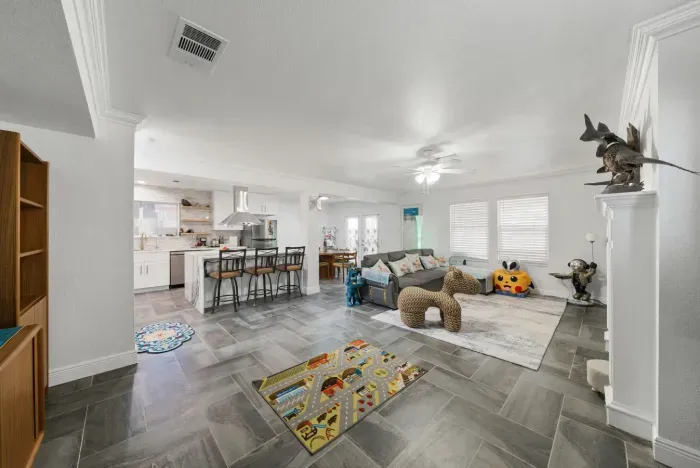 10111 Sungate Park-11.jpg