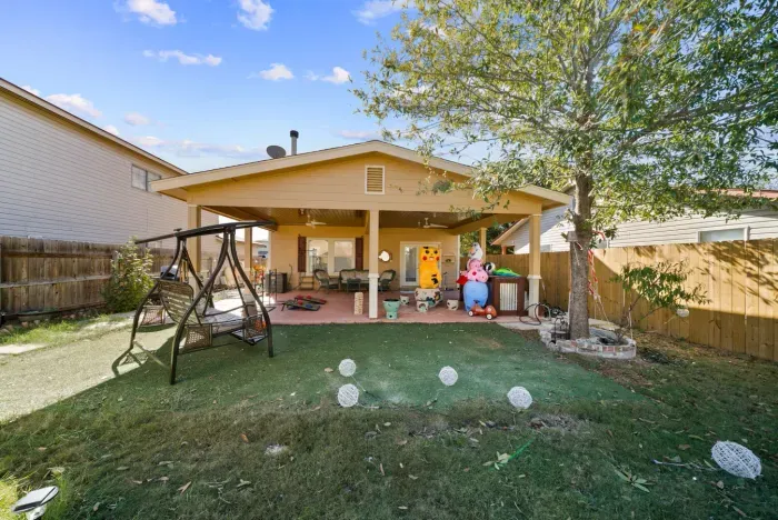 10111 Sungate Park-37.jpg