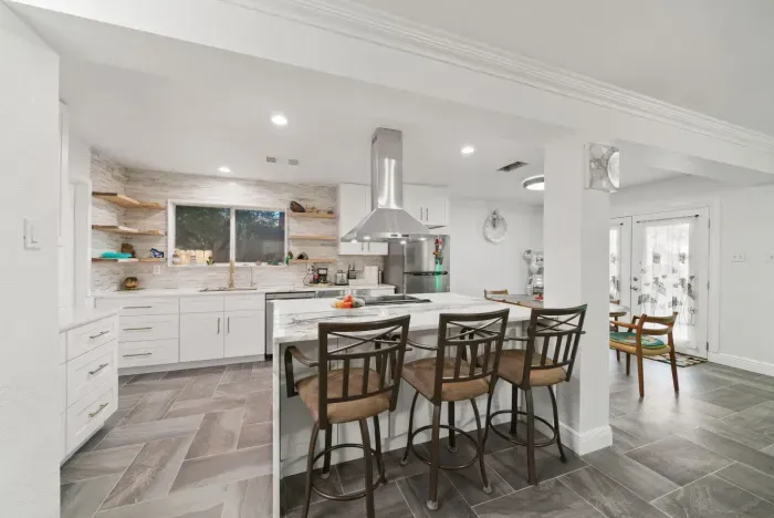 10111 Sungate Park-13.jpg