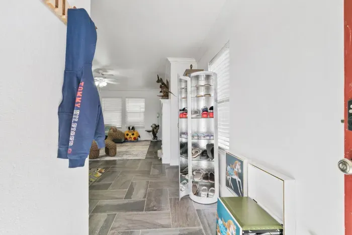 10111 Sungate Park-5.jpg