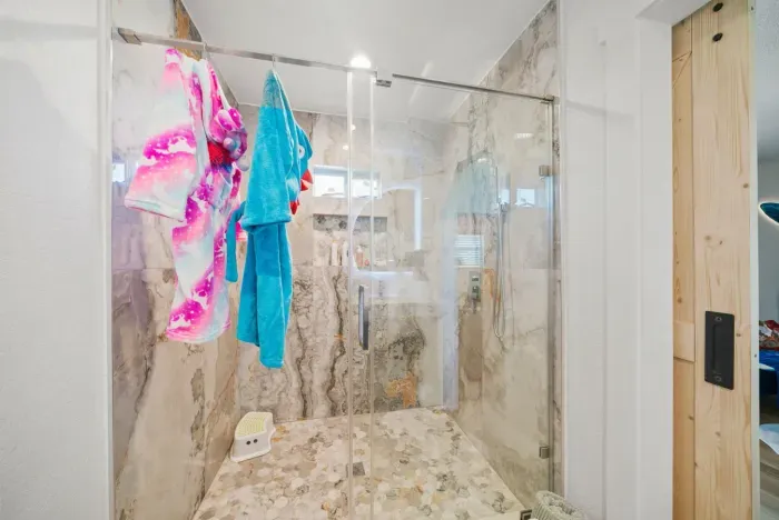 10111 Sungate Park-26.jpg