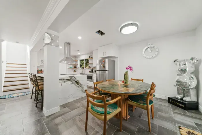 10111 Sungate Park-21.jpg