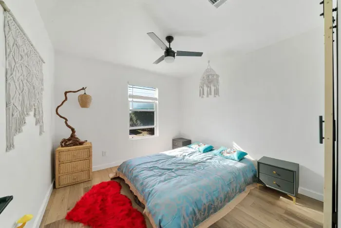 10111 Sungate Park-29.jpg