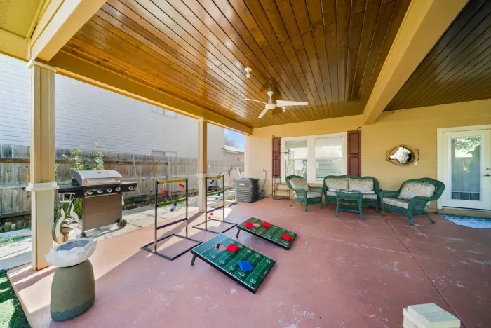 10111 Sungate Park-35.jpg