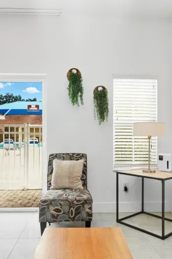 17-print-1001 Park Club Dr_17