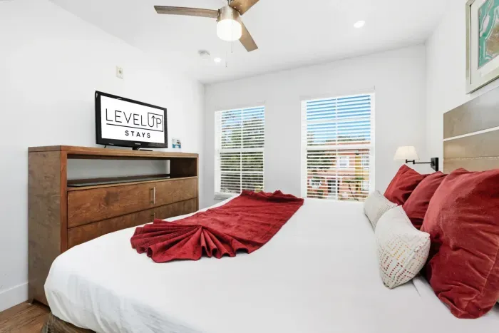 38-print-1001 Park Club Dr_38