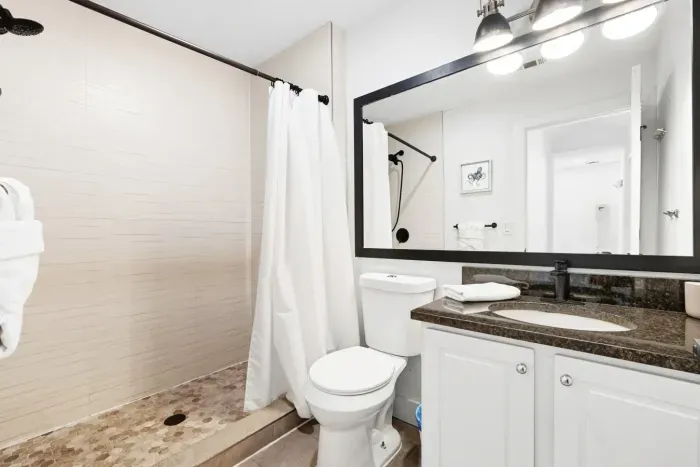 35-print-1001 Park Club Dr_35