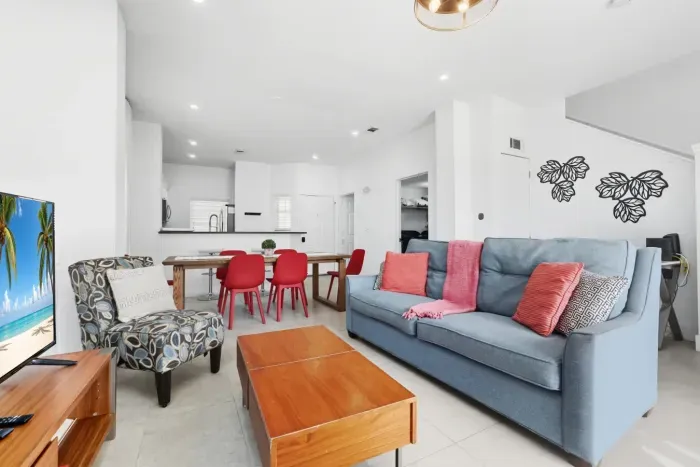 22-print-1001 Park Club Dr_22