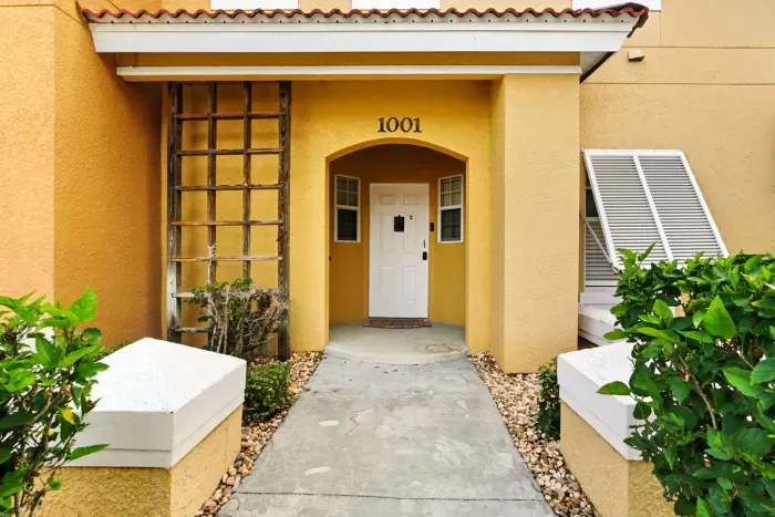 3-print-1001 Park Club Dr_03