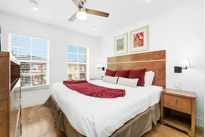 37-print-1001 Park Club Dr_37