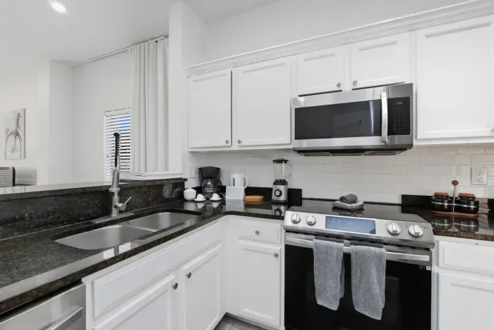 7-print-1001 Park Club Dr_07