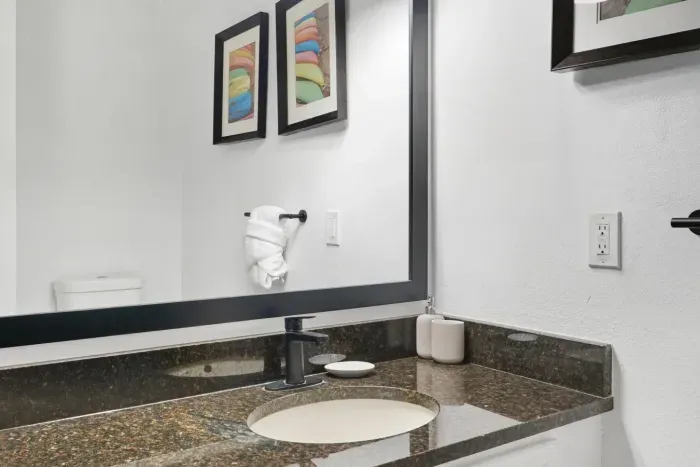 36-print-1001 Park Club Dr_36