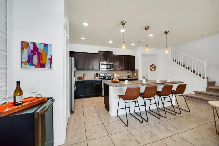 8891 Geneve Ct, Windsor at Westside_11.jpg