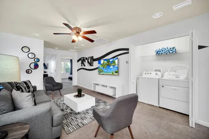 8891 Geneve Ct, Windsor at Westside_31.jpg