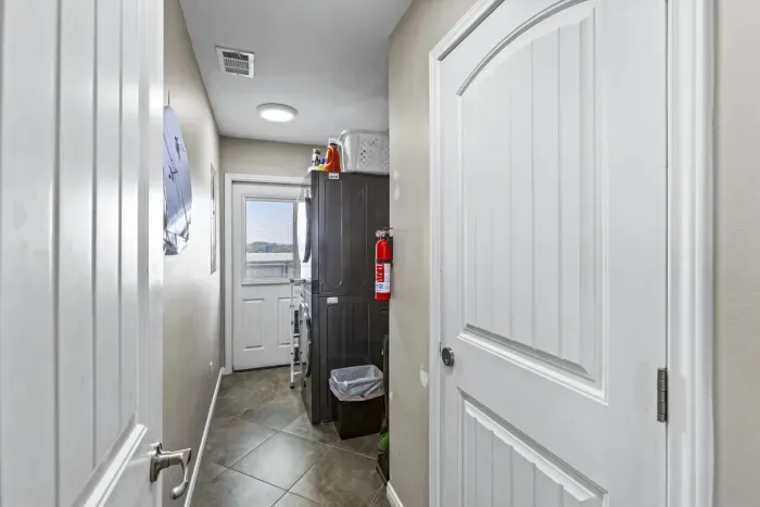 21-1035 Boyt Rd-15.jpg