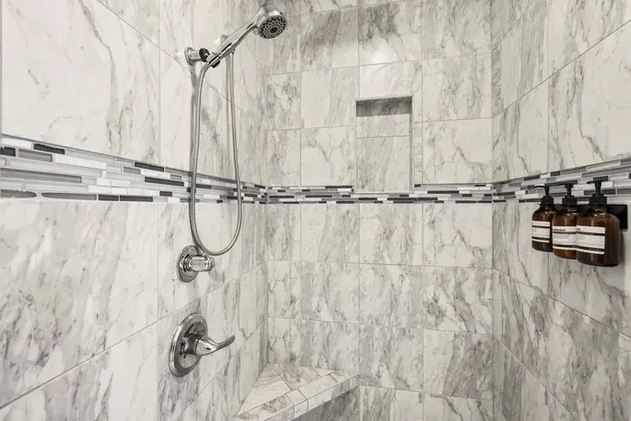 22-2003 Vista Dr-21.jpg