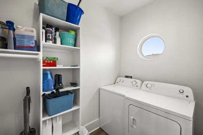 23-2003 Vista Dr-22.jpg