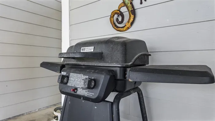 43-2003 Vista Dr-42.jpg