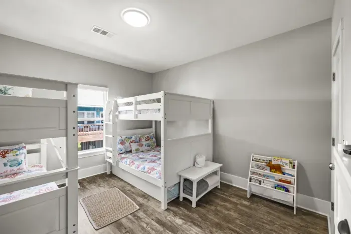 27-2003 Vista Dr-26.jpg