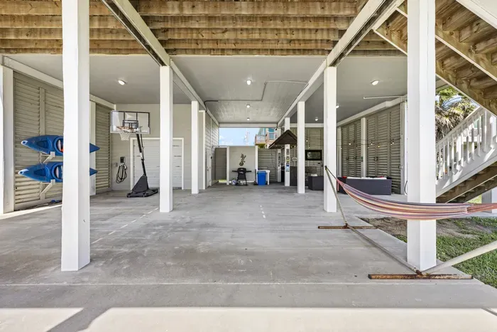 31-2003 Vista Dr-30.jpg