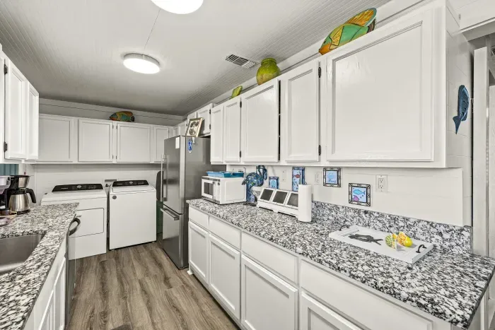 16-920 4th St-11.jpg