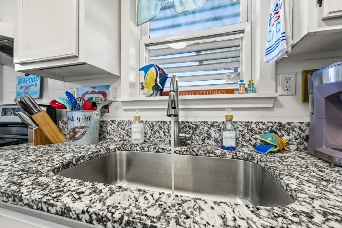 17-920 4th St-12.jpg