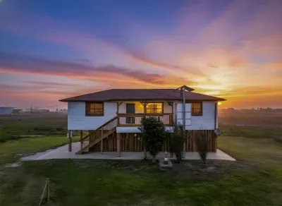 01-920 4th St-59.jpg