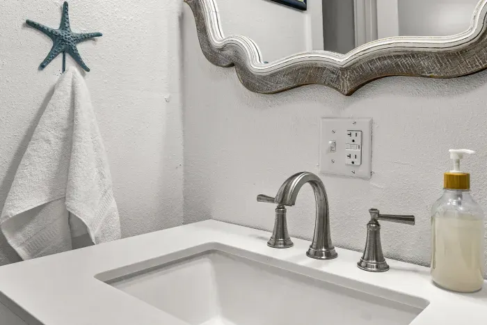 26-920 4th St-32.jpg