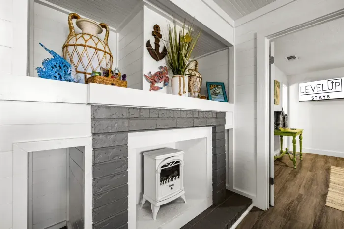 12-920 4th St-29.jpg