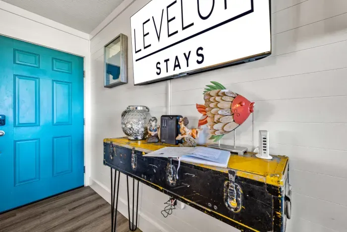 13-920 4th St-28.jpg