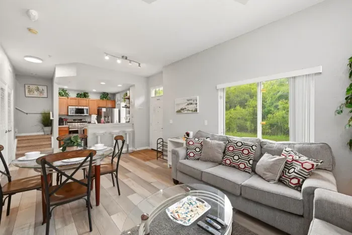24-web-or-mls-4560-yellowgold-rd-e-27-101