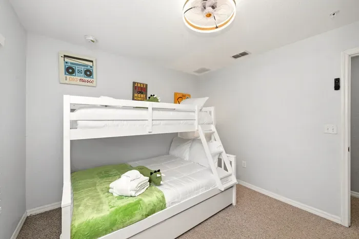 34-web-or-mls-4560-yellowgold-rd-e-27-101