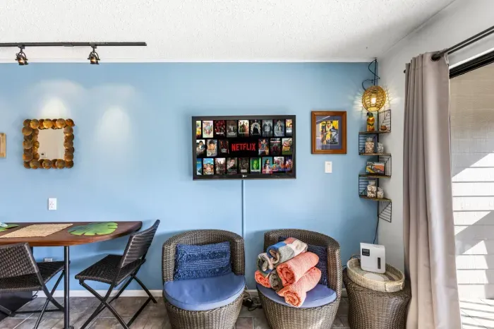 11-6102SeawallBlvd_162-11 (1).jpg