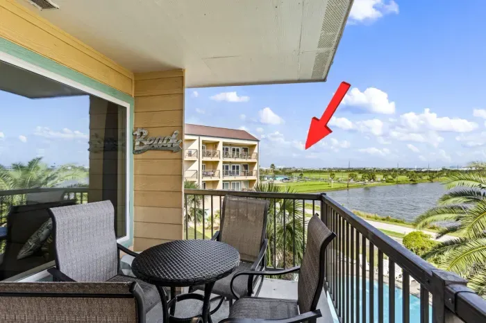 14-9520SeawallBlvd_242-13 copy.jpg