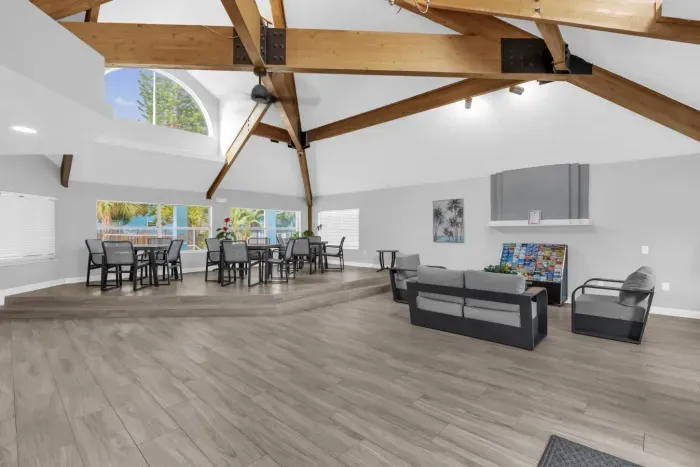 21-2743 N Poinciana Blvd 62 (29).jpg