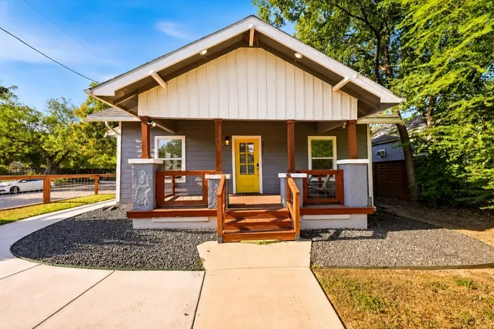 Hearth_House_01_AI_pro (1)
