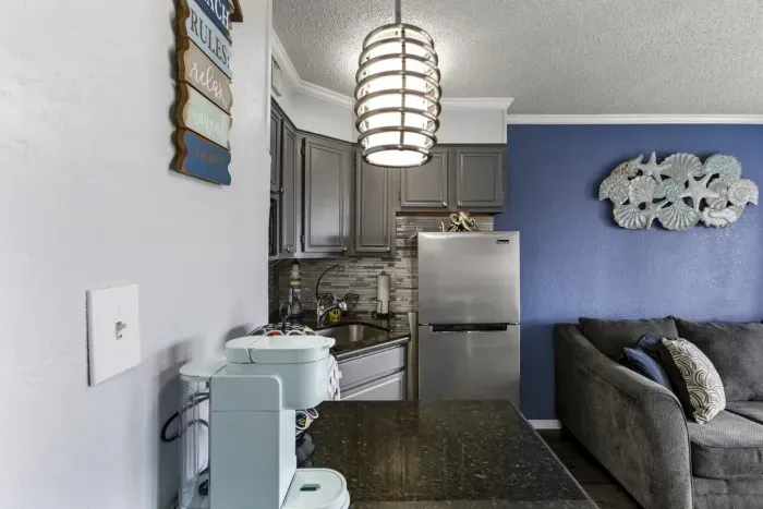 17-6102 Seawall Blvd # 219-17.jpg