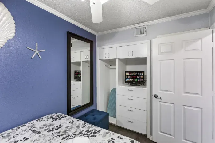 06-6102 Seawall Blvd _ 219-6.jpg