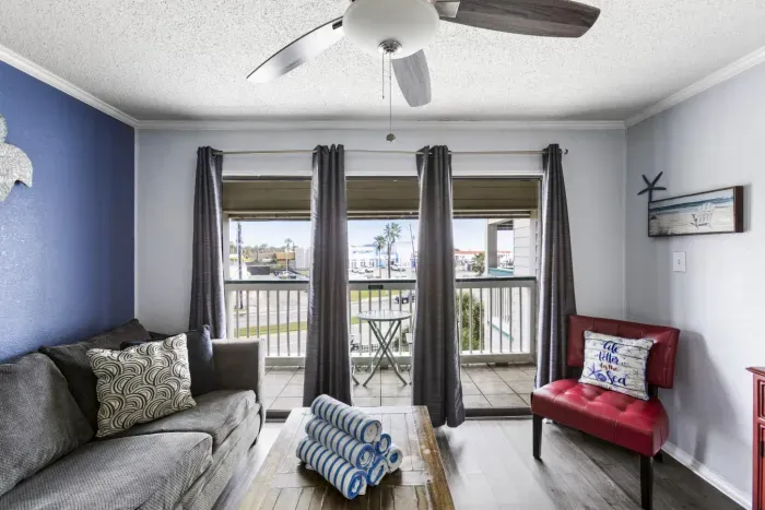 10-6102 Seawall Blvd # 219-10.jpg