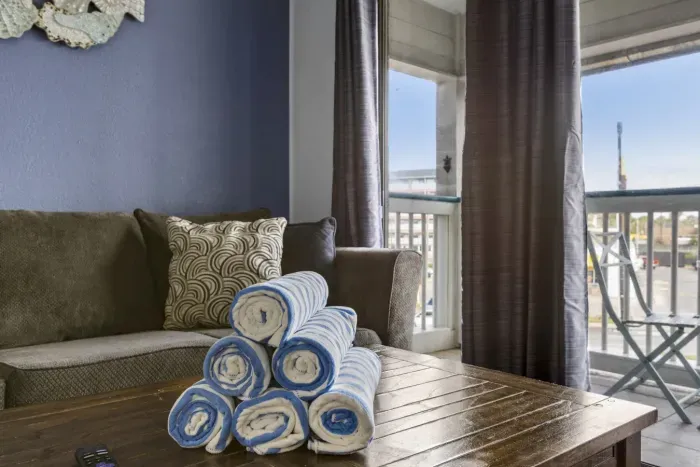 6102 Seawall Blvd  219-27.jpg