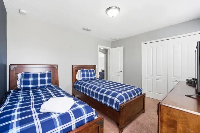 45-print-2950 Buccaneer Palm Rd_44.jpg