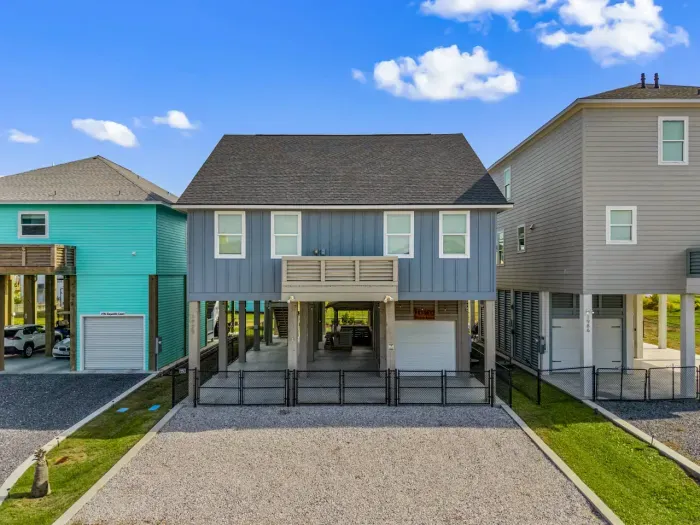 67-1990 Royalville Ct-66.jpg